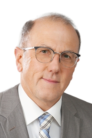 Dr. Andreas Merzhuser